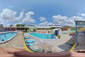 Restaurante clube de piscina (Selva de Pedra) image