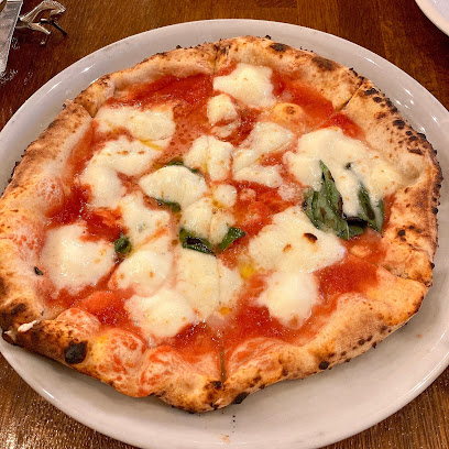 Pizzeria e Osteria Codino （ピッツェリア エ オステリア コディーノ）