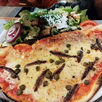 Pizza du Restaurant italien Bella Napoli à Saint-Clair-du-Rhône - n°6