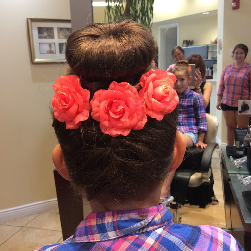 Beauty Salon «Elle Salon & Spa», reviews and photos, 471 W Main St, Cheshire, CT 06410, USA