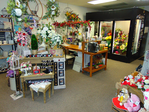 Florist «Avon Floral World», reviews and photos, 63 Genesee St, Avon, NY 14414, USA