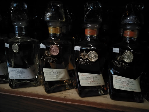 Wine Store «Wine Bank», reviews and photos, 363 5th Ave # 100, San Diego, CA 92101, USA