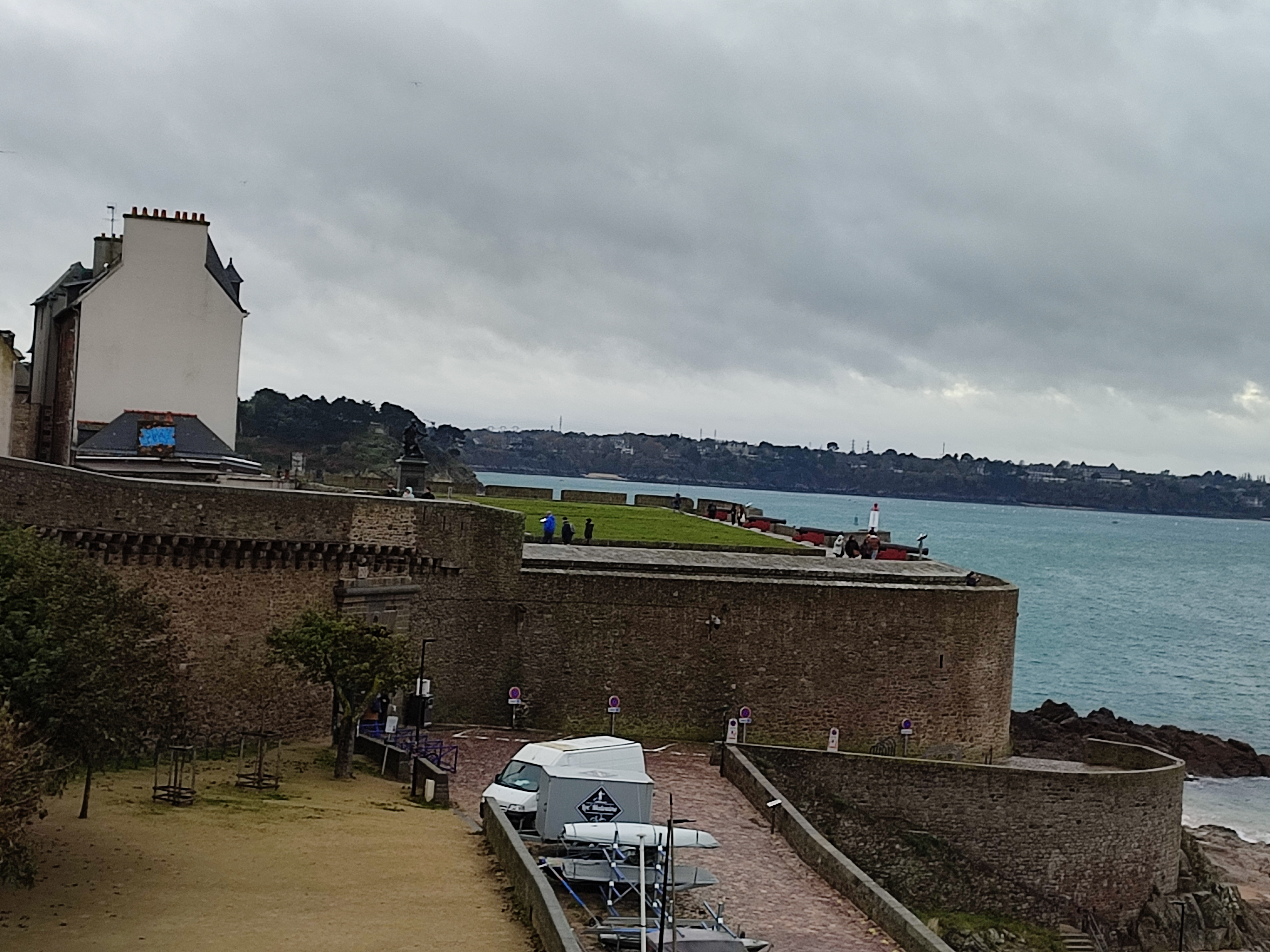 Photo n° 20 de l'avis de ouzé.e fait le 18/11/2023 à 19:48