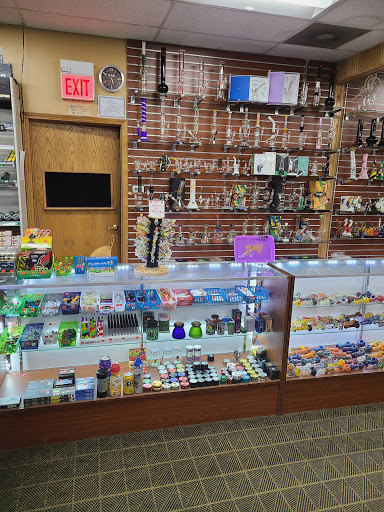 Tobacco Shop «US Tobacco & Cigar», reviews and photos, 328 W Maple St, New Lenox, IL 60451, USA