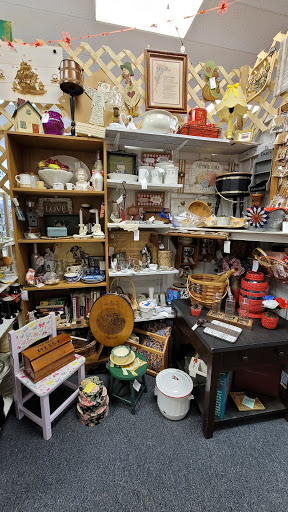 Odd Balls Collectibles & Claire’s Antiques