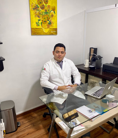 Dr. Luis Felipe Bornios Galeana, Ginecólogo