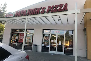 Papa Johns Pizza image