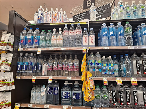 Shopping Mall «Gateway Plaza», reviews and photos, 21929 Ventura Blvd, Los Angeles, CA 91364, USA