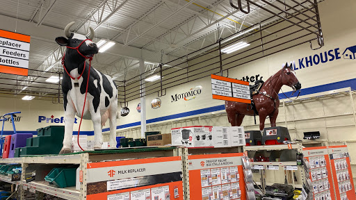 Department Store «Mills Fleet Farm», reviews and photos, 1935 Levi Griffin Rd, Carver, MN 55315, USA