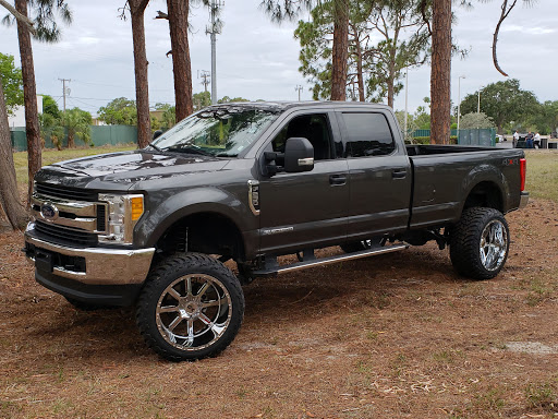 Car Dealer «Volvo Cars of Fort Myers», reviews and photos, 2600 Colonial Blvd, Fort Myers, FL 33907, USA