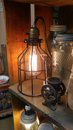 Grocery Store «Troutt Old Time General Store And Market», reviews and photos, 433 N 4th St, Paducah, KY 42001, USA