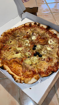 Plats et boissons du Pizzas à emporter Chalet pizza de la poste à Barcelonnette - n°3