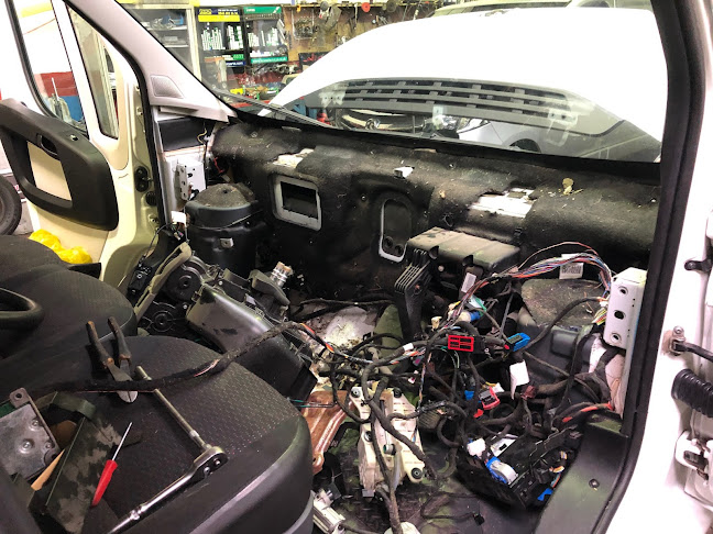 Pit Stop Garage - Auto repair shop