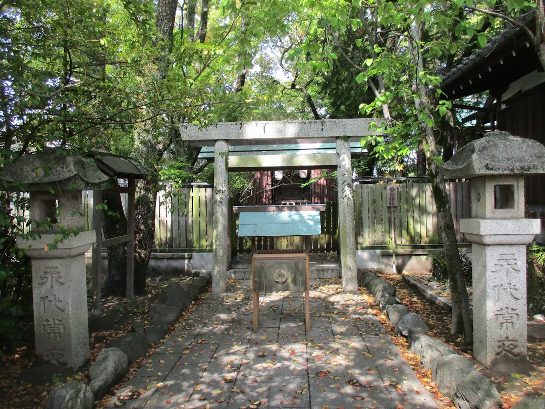 母山神社