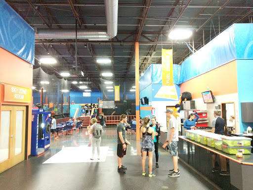 Amusement Center «Sky Zone Trampoline Park», reviews and photos, 13310 Industrial Park Blvd #160, Plymouth, MN 55441, USA