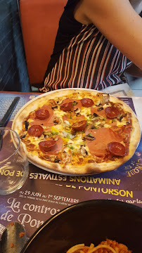 Pizza du Restaurant halal CHICKEN CABANA PONTORSON - n°3