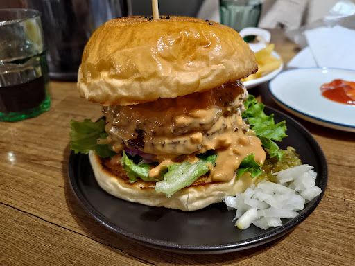 Miru美式漢堡•餐酒餐廳（美式漢堡/異國米飯料理/烤牛排/生啤酒） 的照片