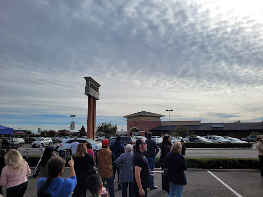 Shopping Mall «Lincoln Shopping Center», reviews and photos, 374 Lincoln Center, Stockton, CA 95207, USA