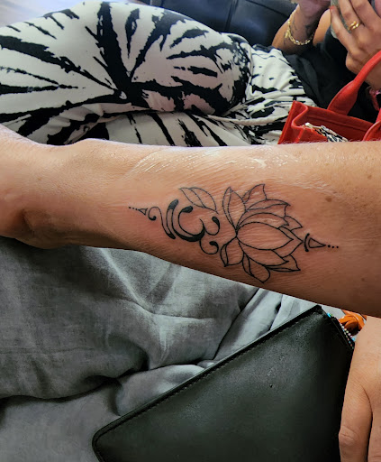 Tattoo Shop «White Lotus Tattoo & Fine Art», reviews and photos, 59 Main St, Toms River, NJ 08753, USA