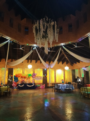 LA PERGOLA SALON DE EVENTOS