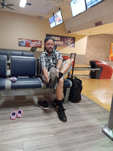 Bowling Alley «West Lane Bowl», reviews and photos, 3900 N W Ln, Stockton, CA 95204, USA