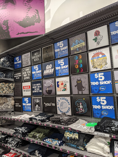 Variety Store «Five Below», reviews and photos, 781 Shoppes Blvd, North Brunswick Township, NJ 08902, USA