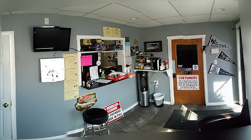 Towing Service «Untouchable Towing & Auto Repair», reviews and photos, 170 N Main St, Middletown, CT 06457, USA