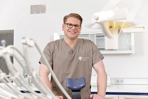 Dr. Hörning - Zahnarzt Bielefeld | Praxis für Zahngesundheit image