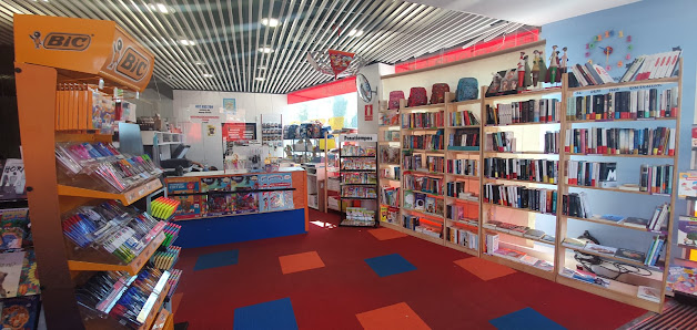 Librería Papelería Ezkaba Paperdenda P.º Donantes de Sangre, Nº2, BAJO, 31015 Pamplona, Navarra, España