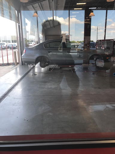 Tire Shop «Discount Tire Store - Urbandale, IA», reviews and photos, 4300 Merle Hay Rd, Des Moines, IA 50310, USA