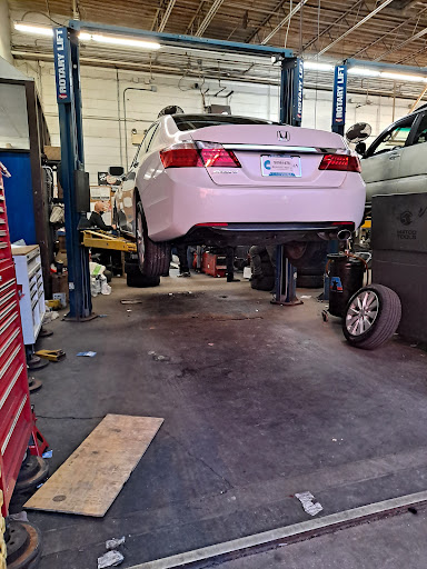 Auto Parts Store «Pep Boys Auto Parts & Service», reviews and photos, 4949 Jonestown Rd, Harrisburg, PA 17109, USA