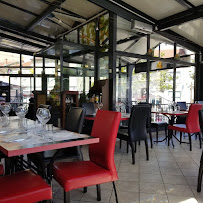 Atmosphère du Restaurant français La Renaissance à Oullins-Pierre-Bénite - n°6