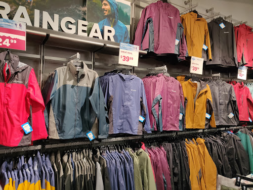 Sportswear Store «Columbia Sportswear Outlet Store at Houston Premium Outlets», reviews and photos, 29300 Hempstead Rd, Cypress, TX 77433, USA