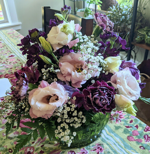 Florist «Branches & Blooms», reviews and photos, 201 E Main St b, Silverton, OR 97381, USA