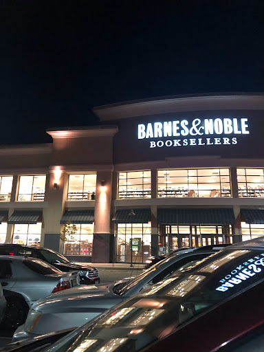 Book Store «Barnes & Noble», reviews and photos, 55 Parsonage Rd, Edison, NJ 08837, USA