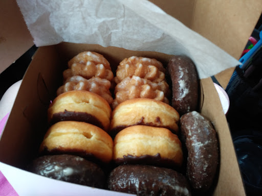 Donut Shop «Aurora Donuts», reviews and photos, 13201 Aurora Ave N, Seattle, WA 98133, USA