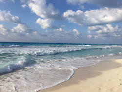 Foto von El Montazah Beach mit langer gerader strand