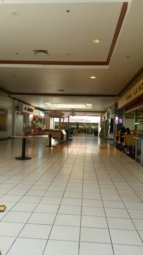 Shopping Mall «County Fair Fashion Mall», reviews and photos, 1264 E Gibson Rd E-500, Woodland, CA 95776, USA