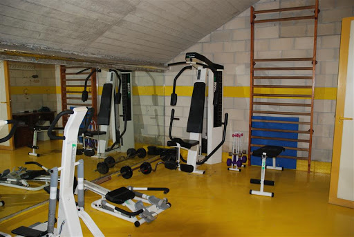 Auzoeta Kiroldegia/Polideportivo Auzoeta en Ataun, Guipúzcoa