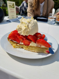 Gâteau aux fraises du Aux Goûters Champêtres Restaurant du Hameau à Chantilly - n°1