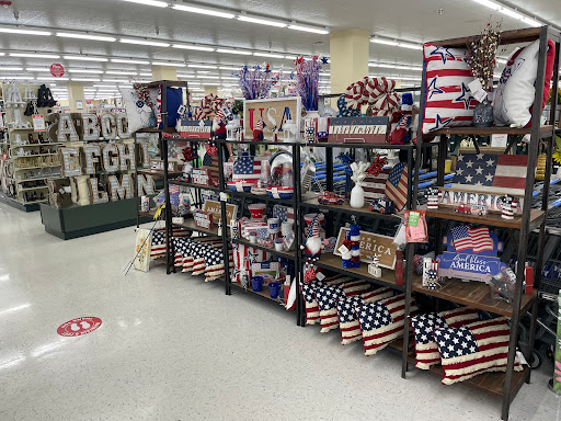 Craft Store «Hobby Lobby», reviews and photos, 290 Hawthorn Village Commons, Vernon Hills, IL 60061, USA