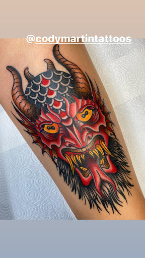 Explore fourth wing tattoo ideas, creative tattoo ideas in Tampa, available at HAWKS ELECTRIC TATTOOS