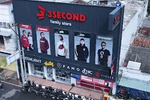 3Second Family Store Banjar image