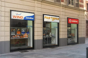 Negozio Fastweb Vodafone WindTre SKY SecondHand Cellularmagia