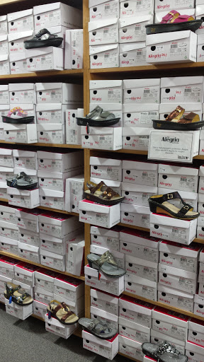 Shoe Store «Shoe Station», reviews and photos, 741 C Hilcrest Road, Mobile, AL 36695, USA