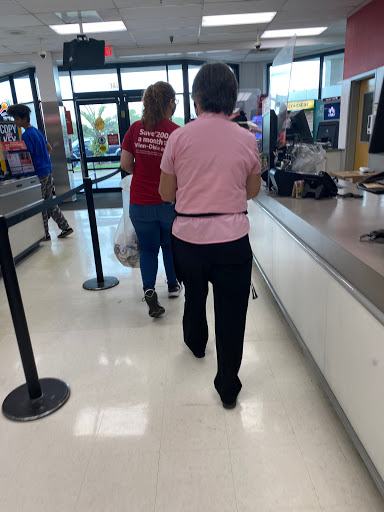 Grocery Store «Winn-Dixie», reviews and photos, 684 E Hwy 50, Clermont, FL 34711, USA