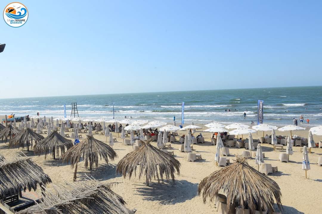 Fotografija El Fayrouz Village Beach z svetel pesek površino