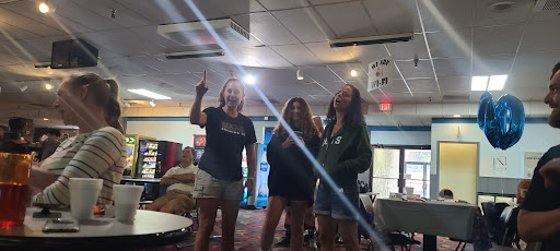 Bowling Alley «Crossgate Lanes», reviews and photos, 4230 Hunt Rd, Blue Ash, OH 45242, USA