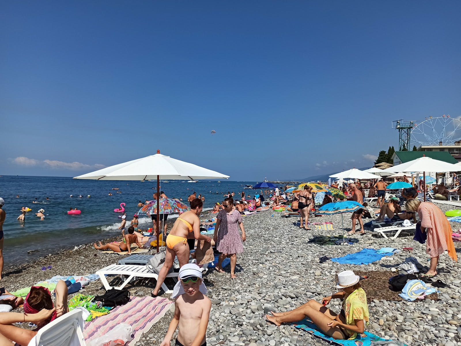 Foto van Lazarevskoe beach - populaire plek onder ontspanningskenners