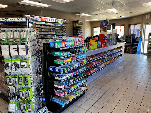 Convenience Store «Weiler Convenience Stores», reviews and photos, 2401 E 4th St, Marshfield, WI 54449, USA